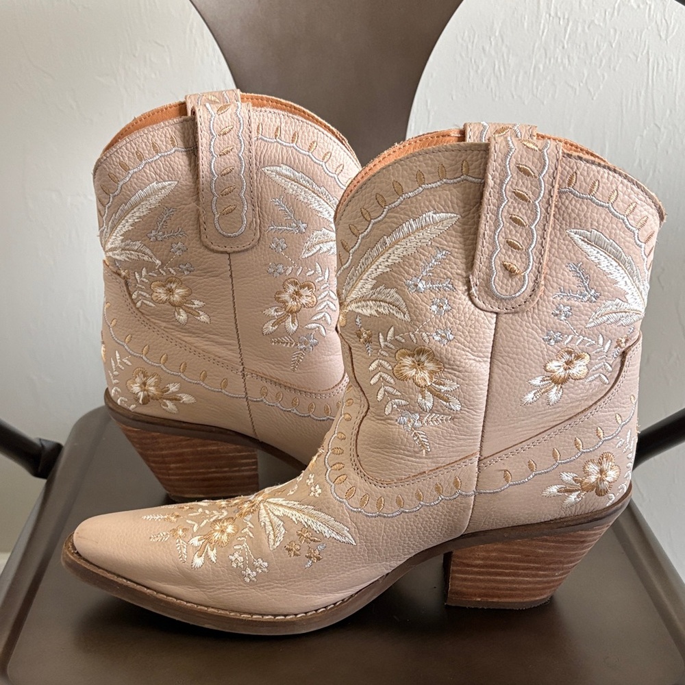 dingo Blush Embroidered Western Ankle Boots